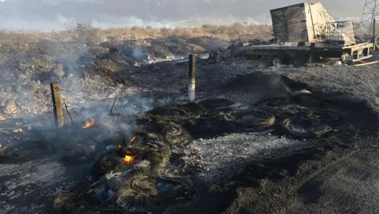 Reportan 6 intoxicados por incendios en García y Santa Catarina