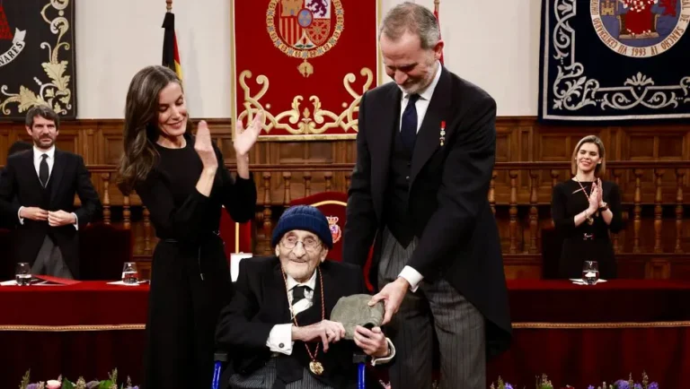 Álvaro Pombo recibe el Premio Cervantes 2024
