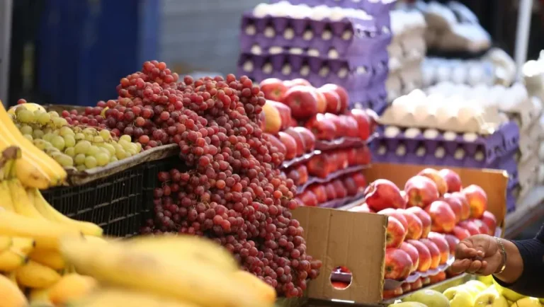 Profeco informa la reducción a precio de gasolina y canasta básica