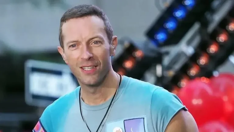 Chris Martin revela en redes sociales que padece depresión