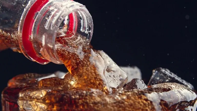 Incertidumbre económica impacta el consumo de refrescos en México