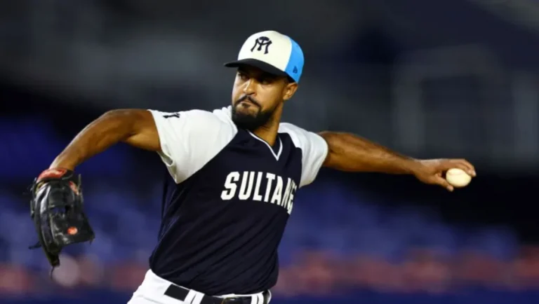 Sultanes de Monterrey define su roster para la temporada 2025