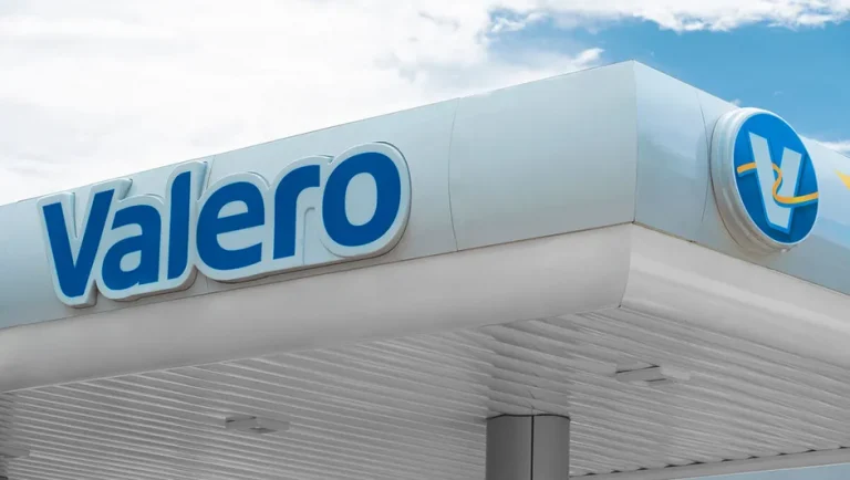 Restablecen permiso de importación a Valero tras suspensión