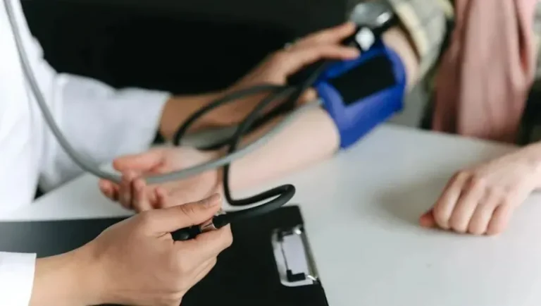 Registra Nuevo León 9 mil 746 casos de hipertensión arterial en 2025