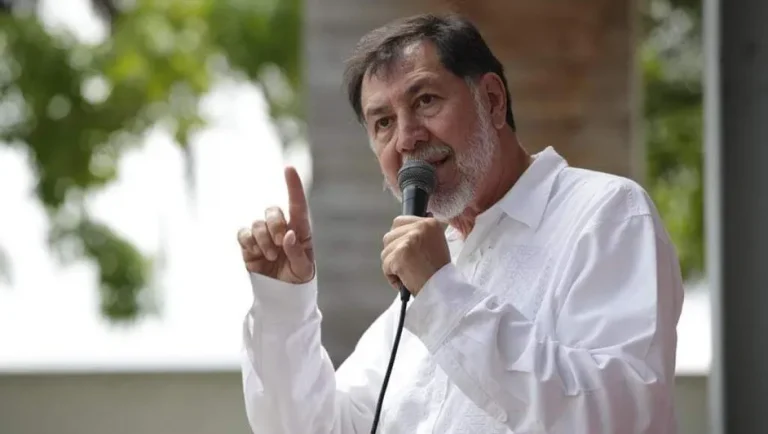 Noroña acepta disculpa por agresión en el AICM