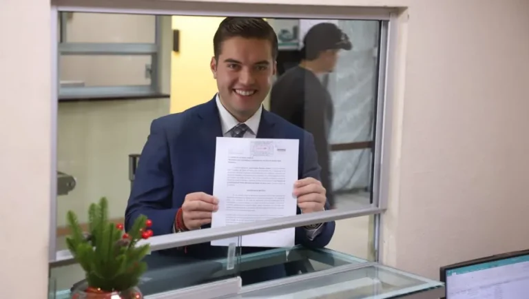 Jesús Elizondo propone iniciativa para la prohibición de cadeneros en antros y restaurantes