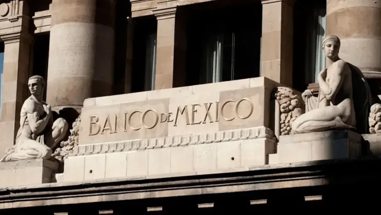 Banxico baja tasa de interés a 7.75% tras desaceleración de inflación