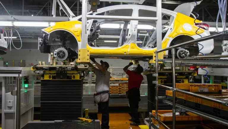 Autos fabricados en México tendrán trato arancelario preferencial