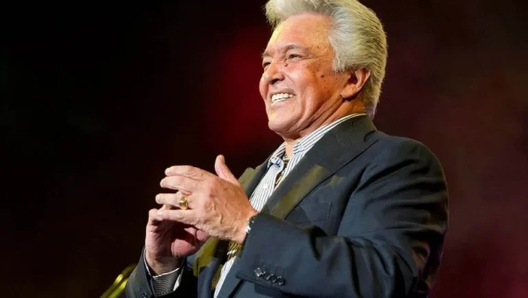 Alberto Vázquez sale del hospital después de 6 días internado