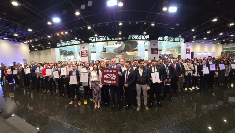 Ebrard respalda postura de Sheinbaum ante sanciones a financieras