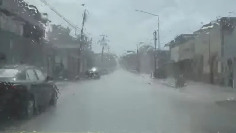 Registran fuertes vientos y lluvias en municipios de Nuevo León