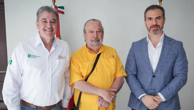 Mauricio, Adrián y Hernán Villarreal sostienen reunión previo al arranque de la interconexión vial