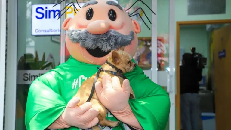 Farmacias Similares inaugura la primera sucursal de Simi Pet Care