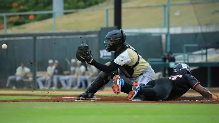 Tigres barre la serie sobre Tecolotes y empatan la cima de la Zona Norte en la LMB