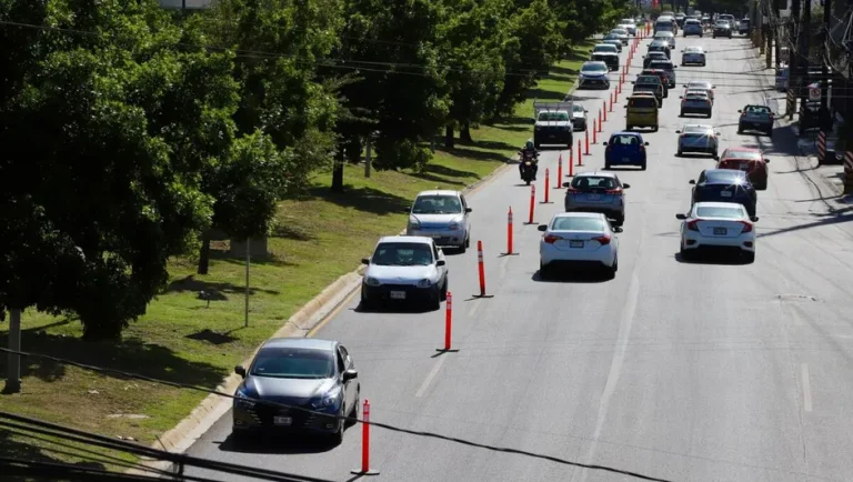 Implementan contraflujo en la avenida José Vasconcelos en San Pedro, NL