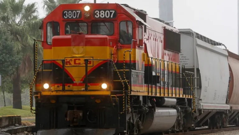 Empresas de La Laguna buscan participar en la obra del tren Saltillo-Nuevo Laredo