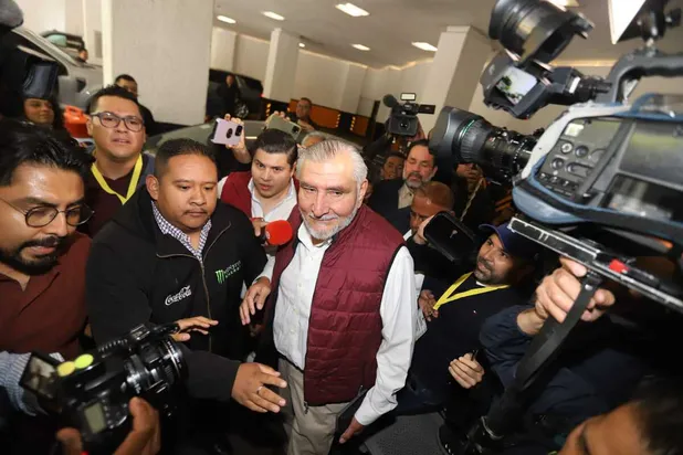 Adán Augusto se presenta ante el Consejo de Morena; recibe apoyo de los militantes