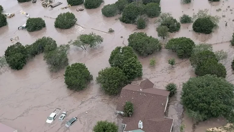 Texas: Más de 120 muertos y 173 personas desaparecidas por desbordamiento del río Guadalupe