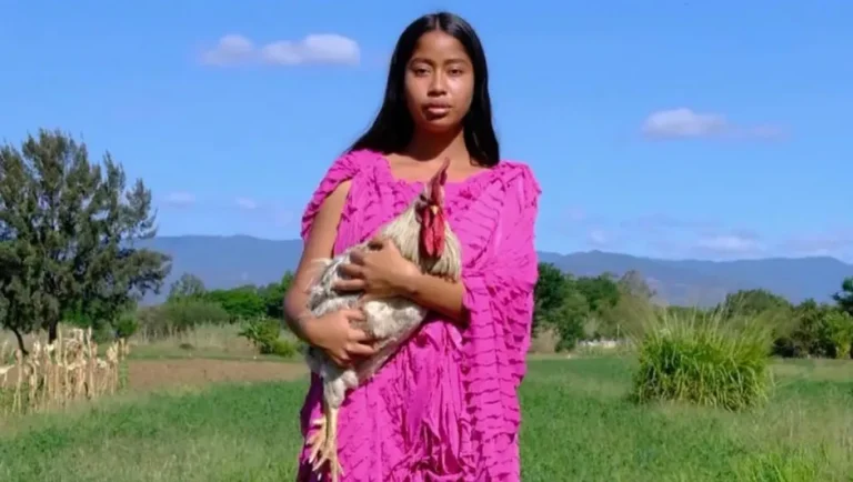 Karen Vega, la belleza oaxaqueña que conquistó Vogue