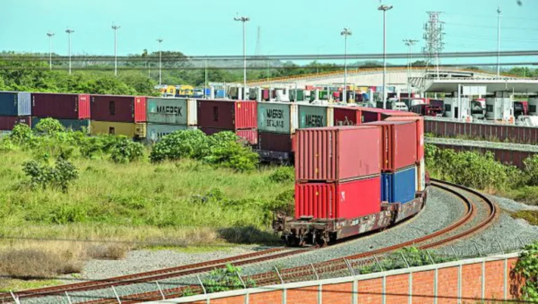AIFA analiza probabilidad de construir conexión ferroviaria de trenes de carga