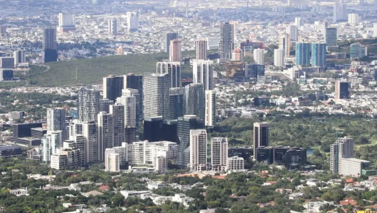 Gobiernos de Apodaca, San Pedro y San Nicolás destacan en percepción de eficiencia
