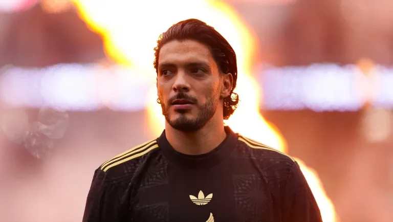 Raúl Jiménez rinde homenaje a Diogo Jota en Final de la Copa Oro 2025