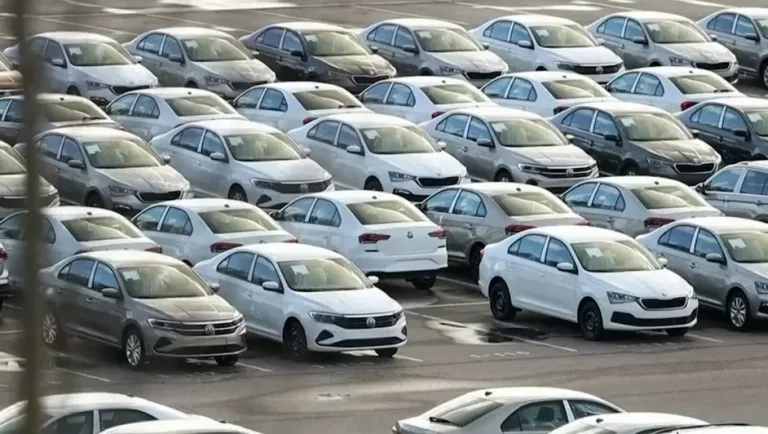 Venta de vehículos ligeros en México cae un 5.9% en junio del 2025