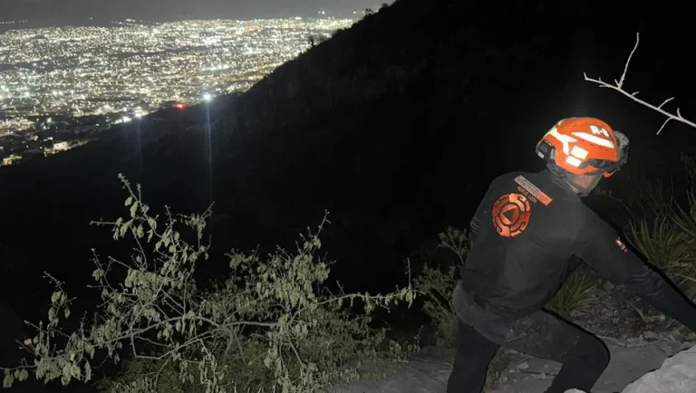 Autoridades buscan a hombre extraviado en el Cerro de las Mitras
