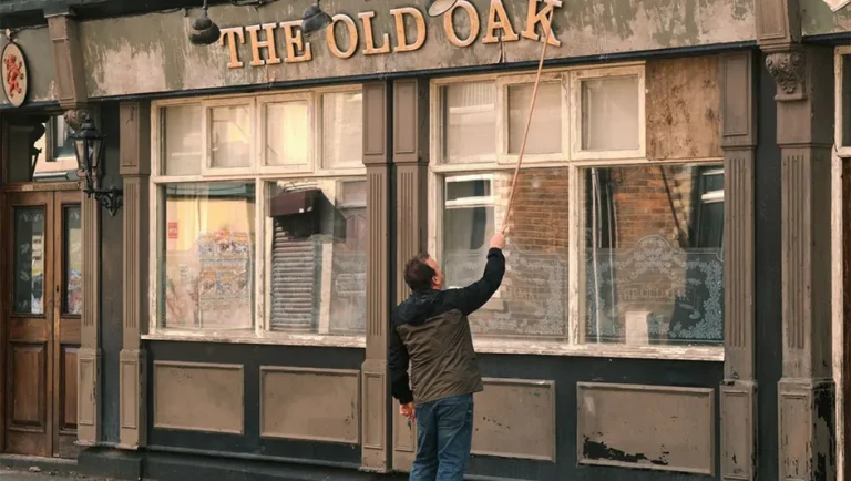 La esperanza bajo las ruinas del pub: Ken Loach y el arte de hacer pueblo