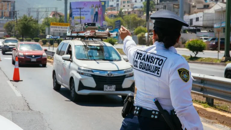 Monterrey y Guadalupe refuerzan operativos viales ante regreso a clases