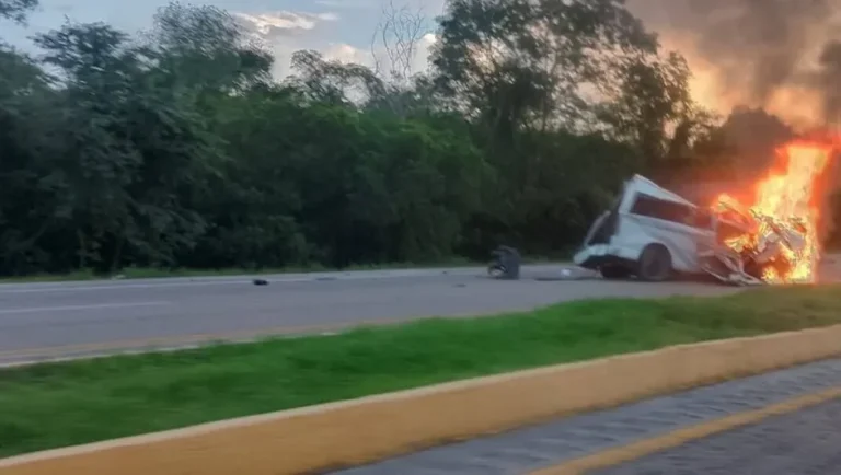 Accidente carretero en Yucatán deja 15 personas muertas