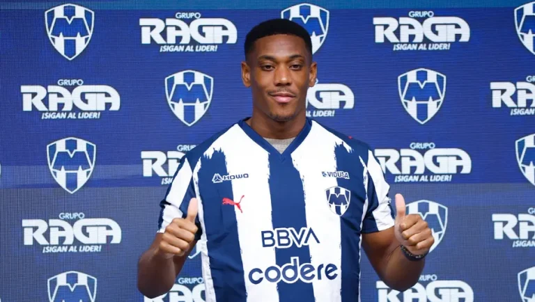 Martial se declara listo para jugar ante América, si así lo requiere Torrent