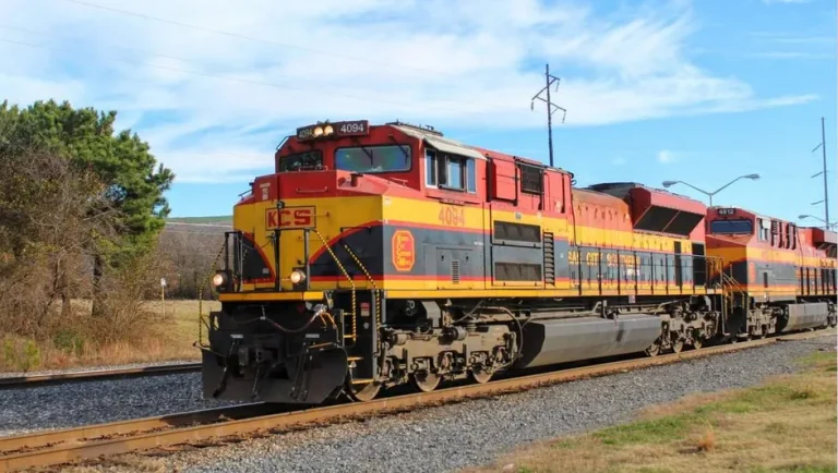 Empresas de Slim construirán tren de pasajeros Saltillo-Nuevo Laredo