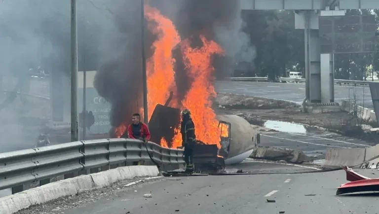 Apoyan a familiares de las víctimas de explosión de pipa en Iztapalapa