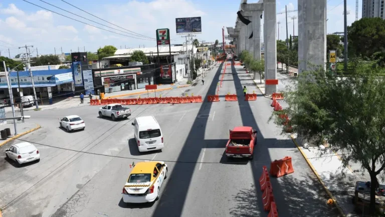 Extienden horario de contraflujo en avenida Colón, en Monterrey