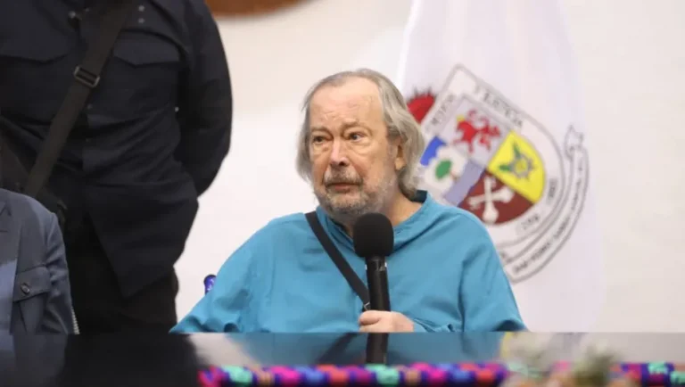 Mauricio Fernández pide licencia como alcalde de San Pedro