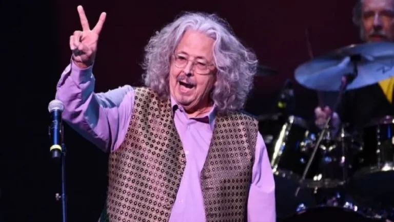 Muere el músico Mark Volman, cofundador de The Turtles