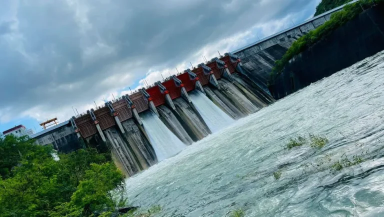 Abren por segunda vez en la semana compuertas de la presa La Boca tras lluvias en NL