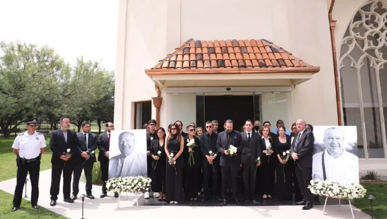 Rinden guardia de honor a Mauricio Fernández en el Museo La Milarca