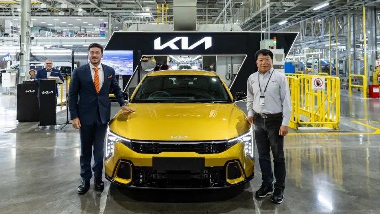 Nuevo León inicia exportación a Europa del primer KIA fabricado en Pesquería