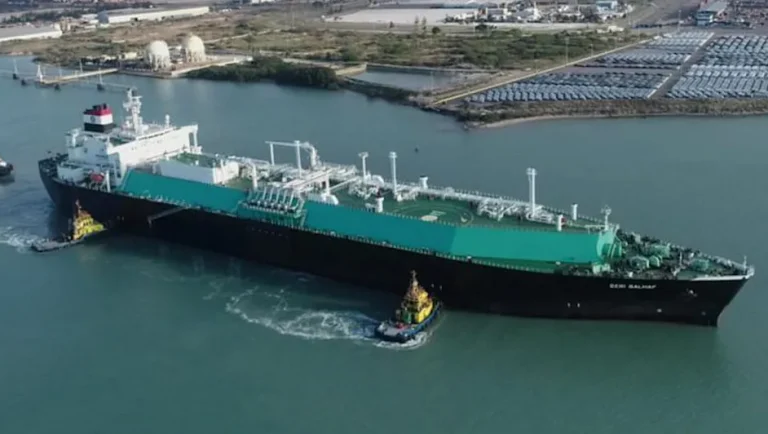 Suma combate al ‘huachicol fiscal’ más de 100 querellas por 16 mil mdp