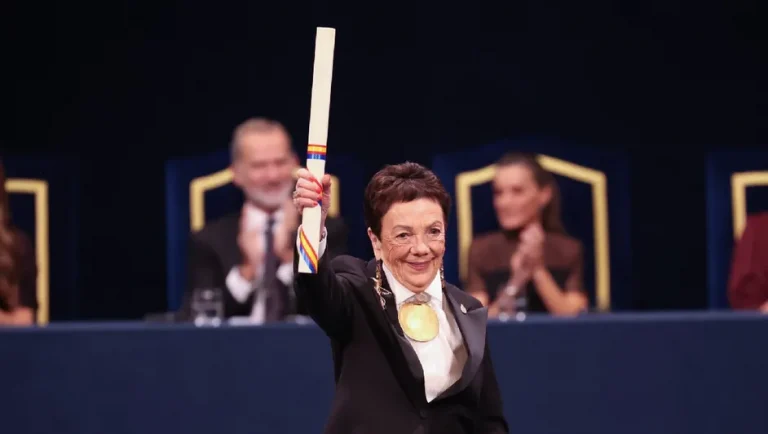 Graciela Iturbide recibe Premio Princesa de Asturias