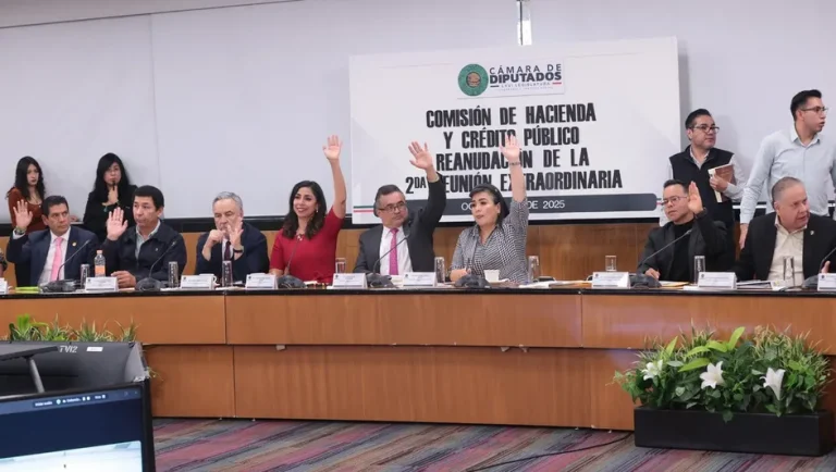 Diputados avalan Ley de Ingresos 2026 con nuevo gravamen a sueros orales