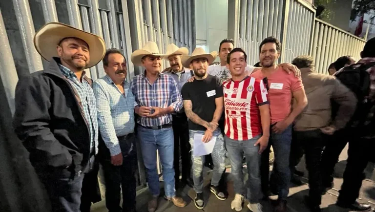 Productores de maíz firman acuerdos con la Sader