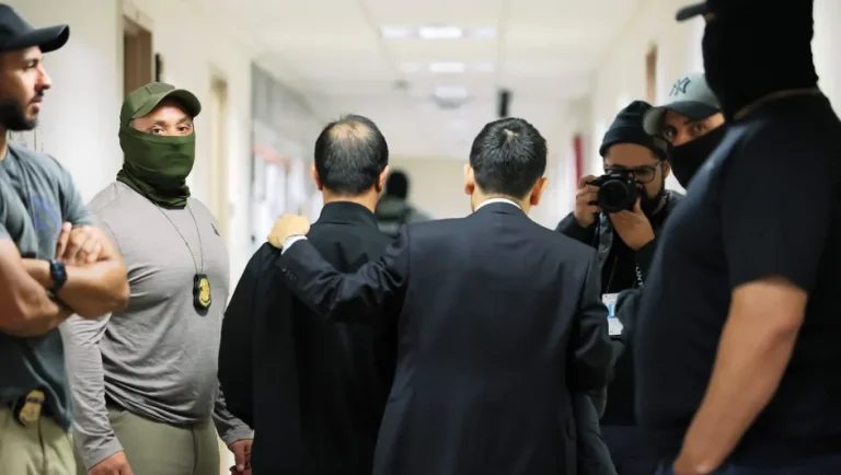 Política migratoria de Trump niega visas humanitarias a adultos mayores