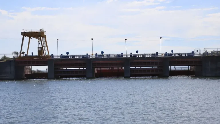 Presas El Cuchillo y Cerro Prieto registran aumento en su nivel tras recientes lluvias