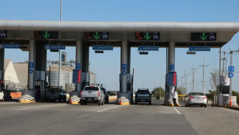 REA subsidia con un millón de pesos diarios a caseta hacia el Aeropuerto de Monterrey