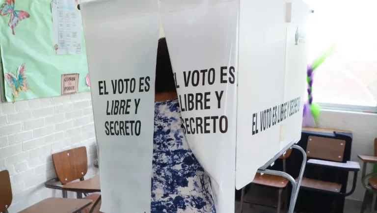 Congreso local avanza en prohibición de celulares en casillas electorales