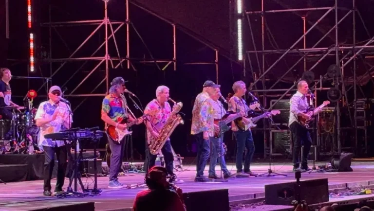 The Beach Boys cierran con éxito el Festival Internacional Santa Lucía