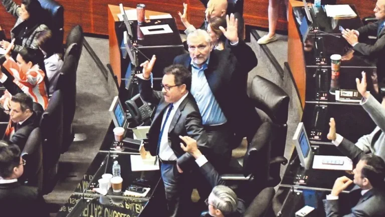 Gertz Manero formaliza su retiro de la FGR; Senado avala designación y Godoy queda al frente